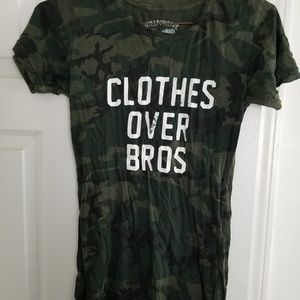 Chillionaire camo shirt size small